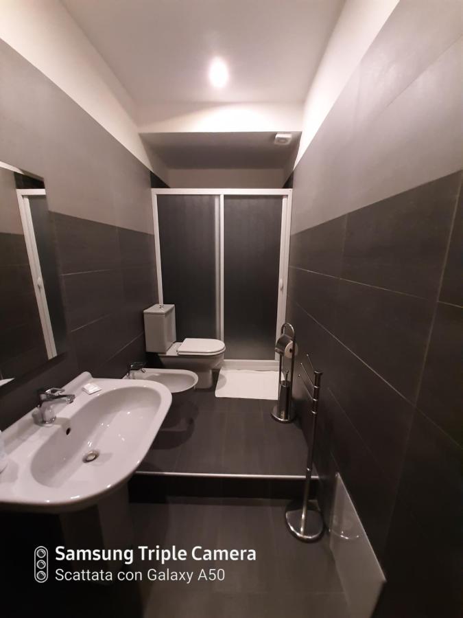 Stanze Etnea 380 Hotel Catania Bagian luar foto
