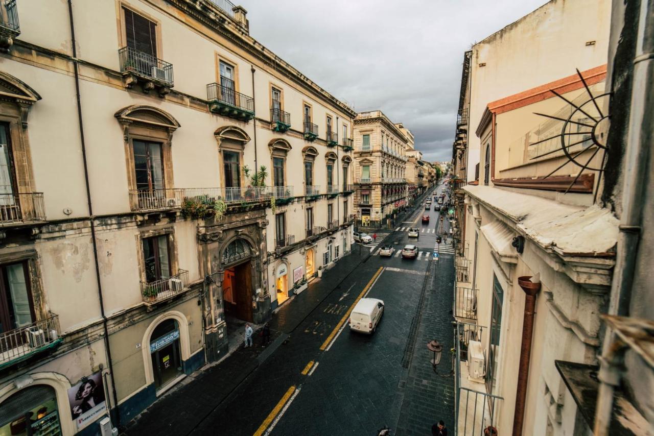 Stanze Etnea 380 Hotel Catania Bagian luar foto